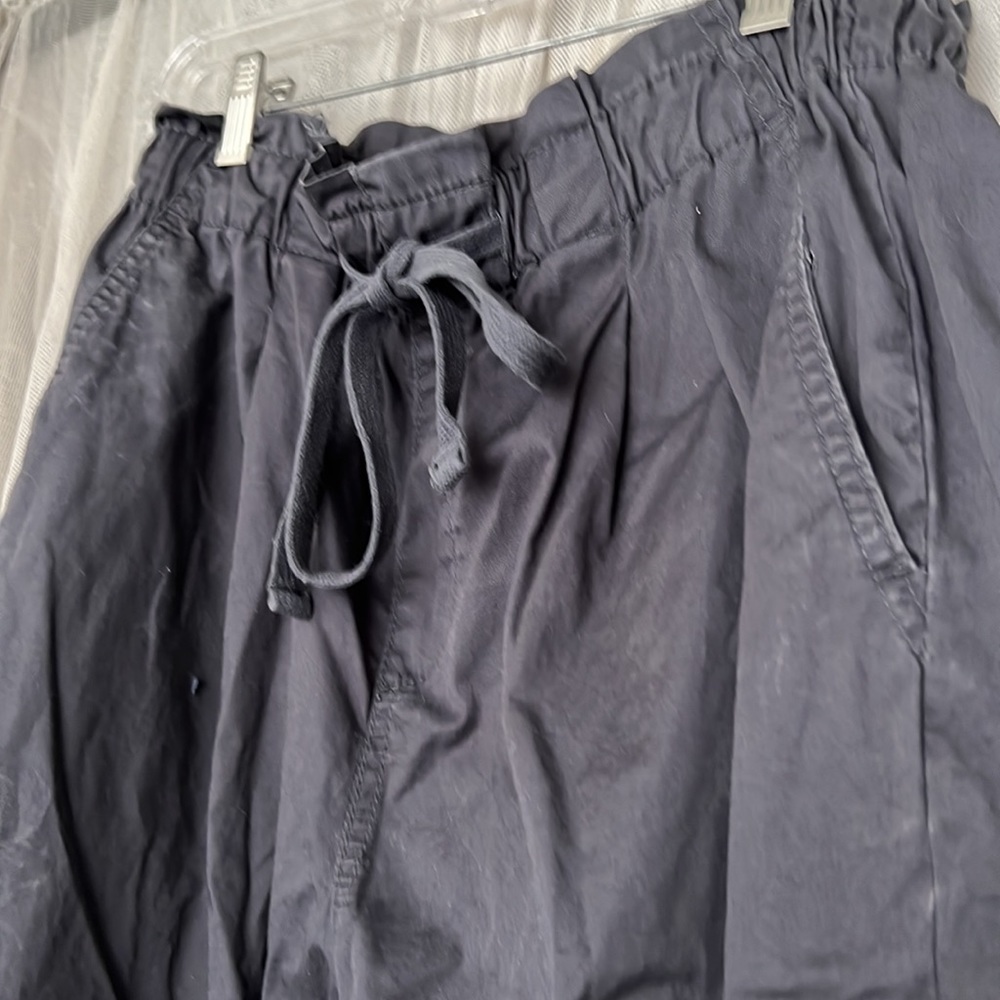 ⭐️ LOFT athletic pants front pockets elastic waist dark grey women size M - Picture 2 of 9
